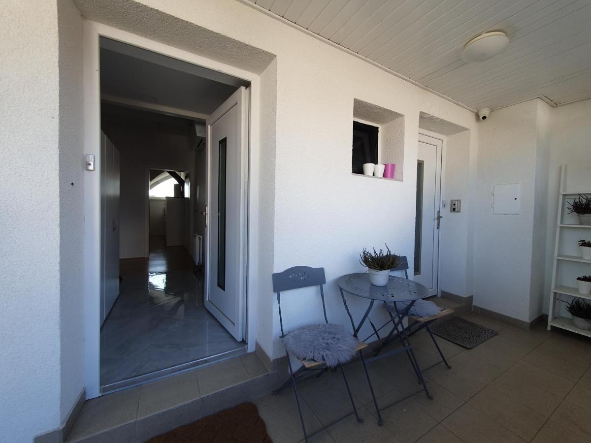 Charming Apartment Mila In Privat House With Free Parking Любляна Екстер'єр фото